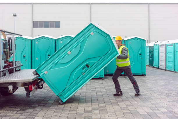 Portable Toilet Options We Offer in Venetian Village, IL