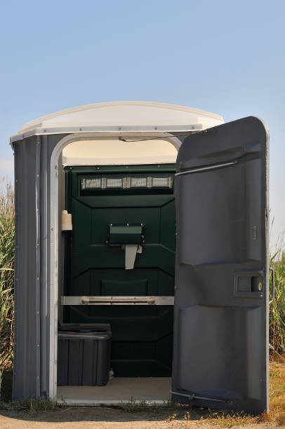 Best Wedding porta potty rental  in Venetian Vlage, IL